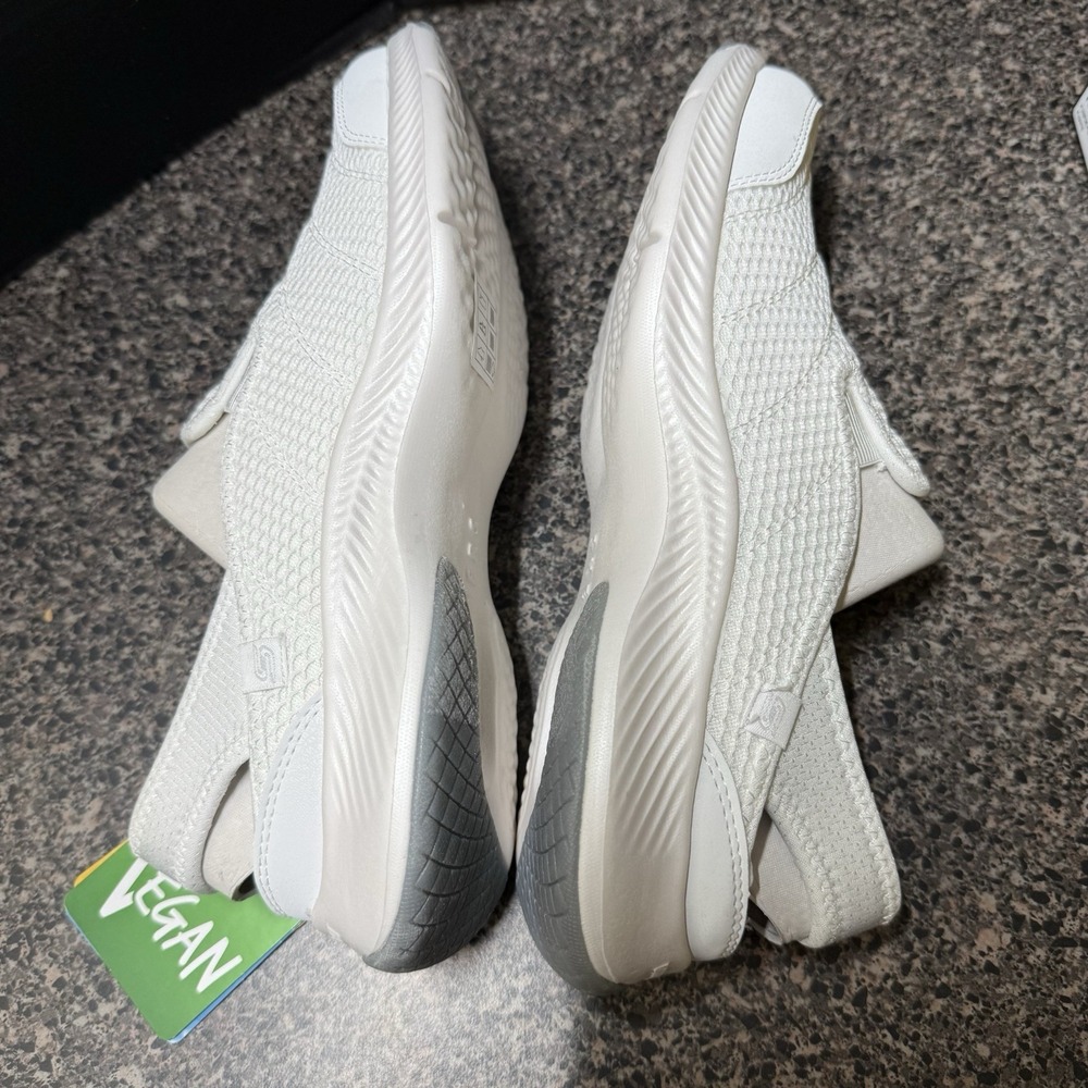 Skechers Vapor Foam Shoes Size 8 Move Smitten Vegan Memory Foam Sneakers White - Picture 5 of 16